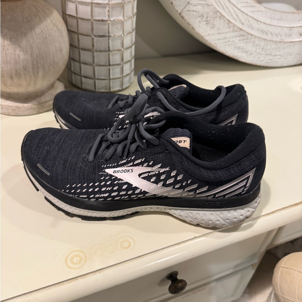 Brooks Women's Black Running Shoes